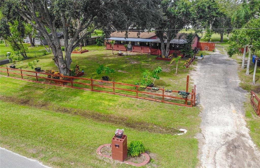 Active With Contract: $349,900 (3 beds, 2 baths, 1560 Square Feet)