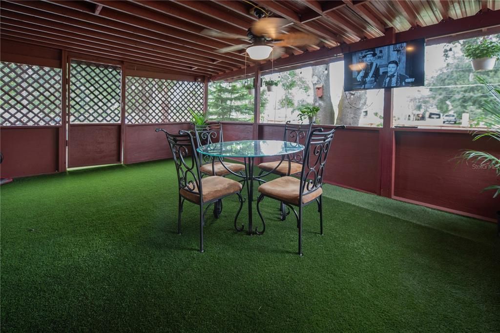 Active With Contract: $349,900 (3 beds, 2 baths, 1560 Square Feet)