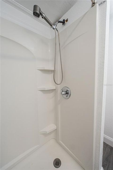 Active With Contract: $349,900 (3 beds, 2 baths, 1560 Square Feet)