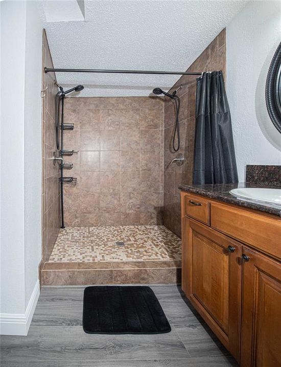 Active With Contract: $349,900 (3 beds, 2 baths, 1560 Square Feet)