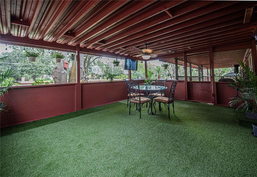 Active With Contract: $349,900 (3 beds, 2 baths, 1560 Square Feet)