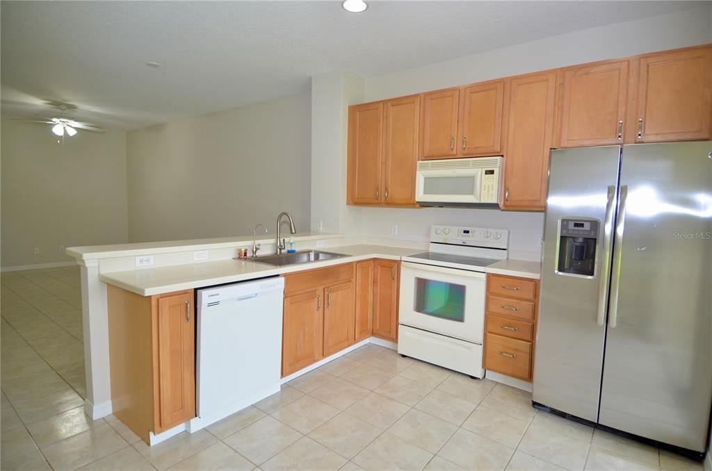 На продажу: $195,000 (2 спален, 2 ванн, 1268 Квадратных фут)