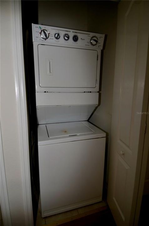 На продажу: $195,000 (2 спален, 2 ванн, 1268 Квадратных фут)