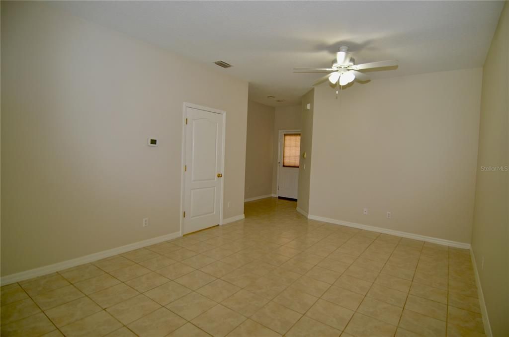 На продажу: $195,000 (2 спален, 2 ванн, 1268 Квадратных фут)