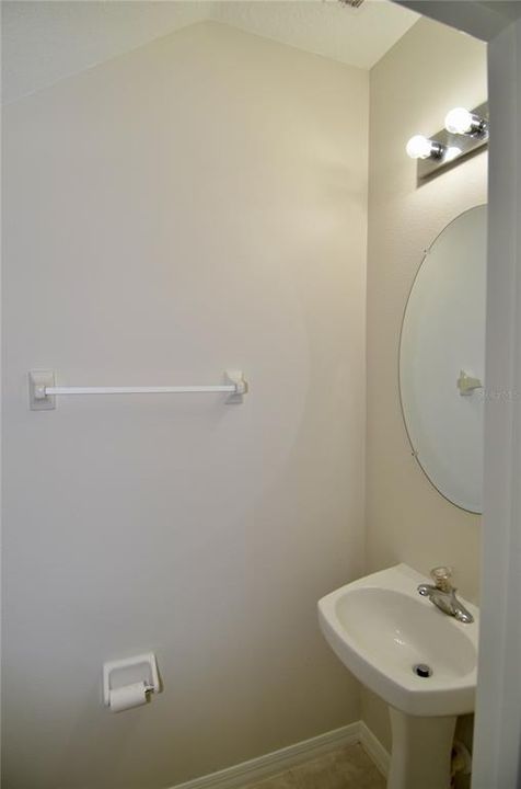 На продажу: $195,000 (2 спален, 2 ванн, 1268 Квадратных фут)