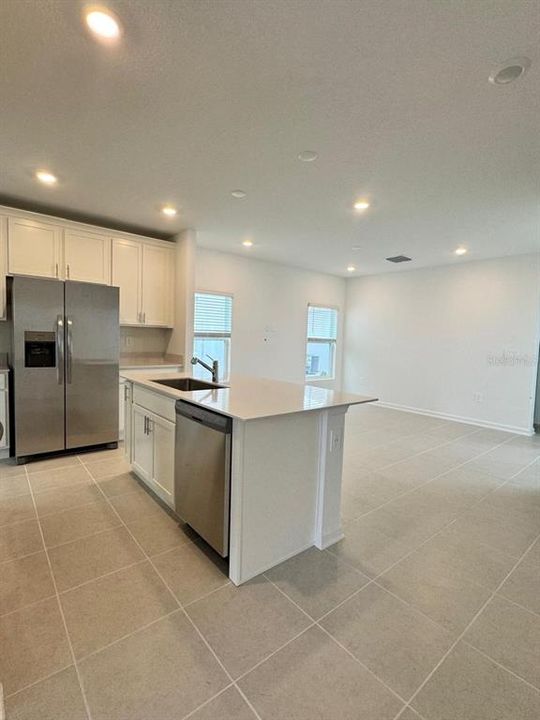 В аренду: $2,600 (3 спален, 2 ванн, 1782 Квадратных фут)