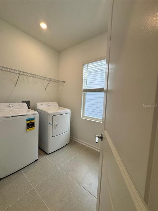 В аренду: $2,600 (3 спален, 2 ванн, 1782 Квадратных фут)