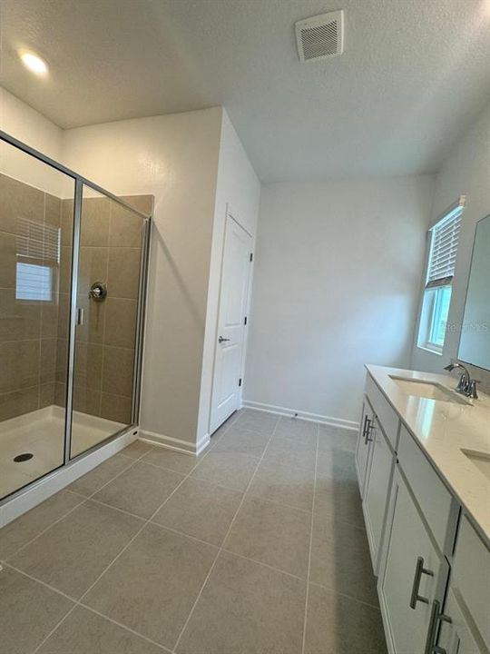 В аренду: $2,600 (3 спален, 2 ванн, 1782 Квадратных фут)