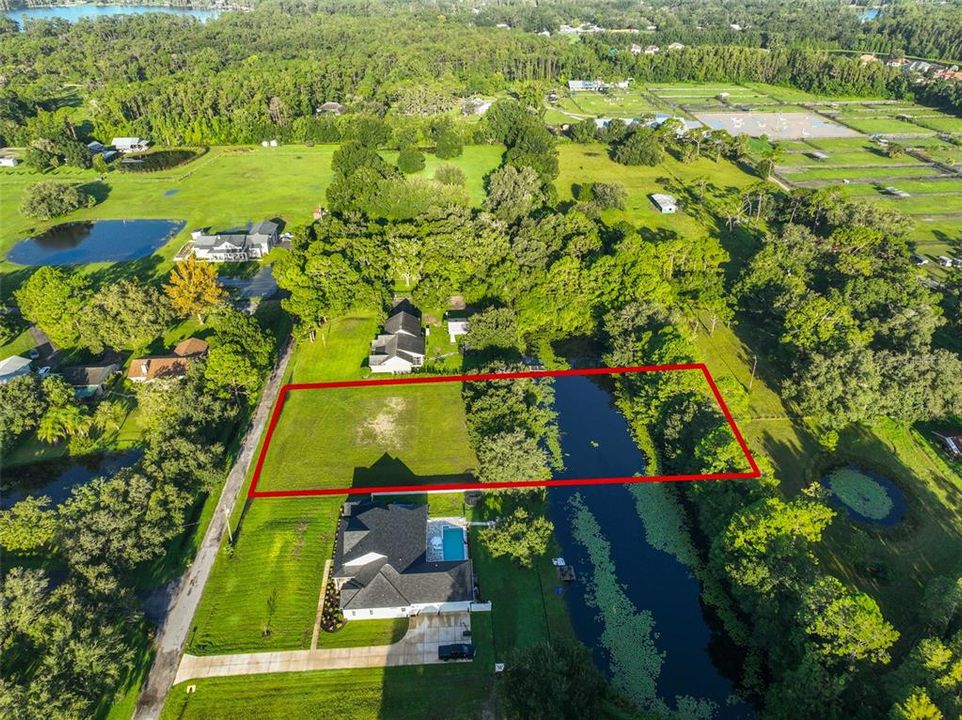 待售: $350,000 (0.97 acres)