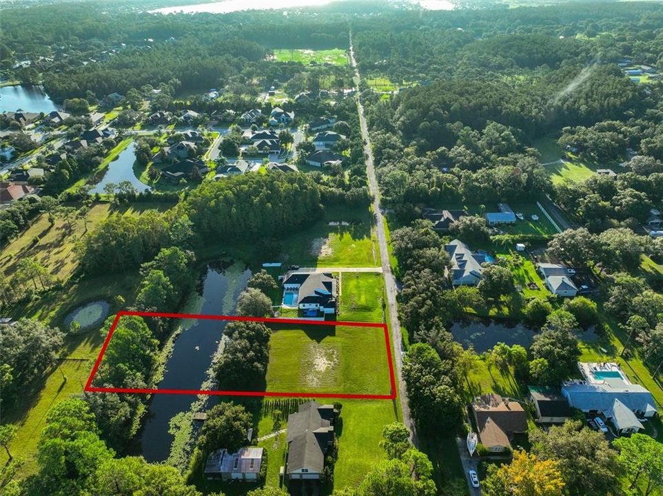 待售: $350,000 (0.97 acres)