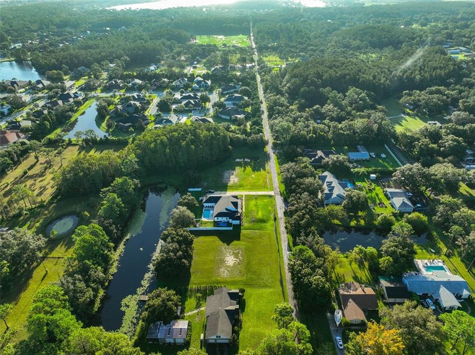 待售: $350,000 (0.97 acres)