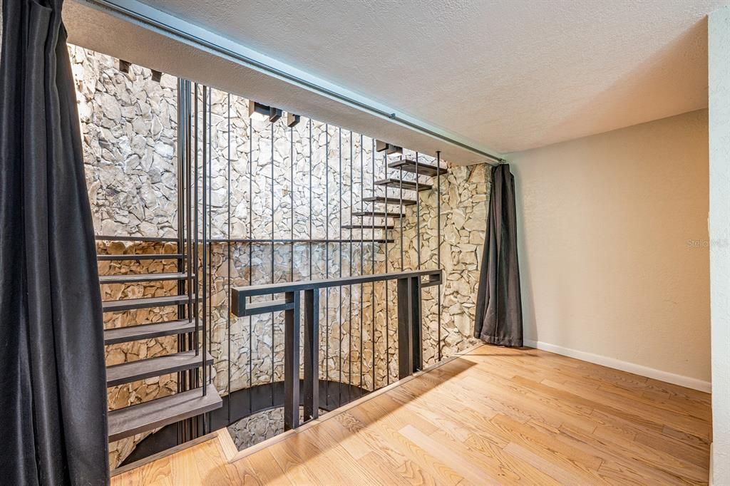 For Sale: $690,000 (3 beds, 2 baths, 1950 Square Feet)