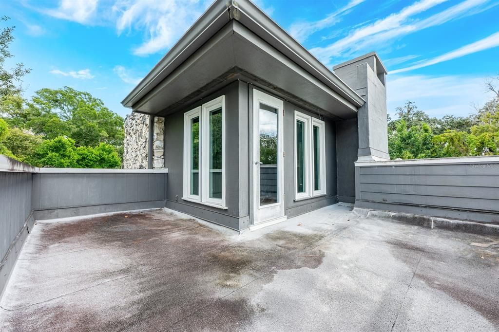 For Sale: $690,000 (3 beds, 2 baths, 1950 Square Feet)