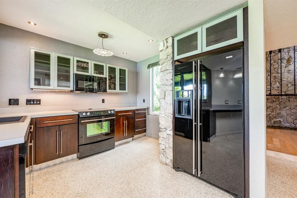 For Sale: $690,000 (3 beds, 2 baths, 1950 Square Feet)