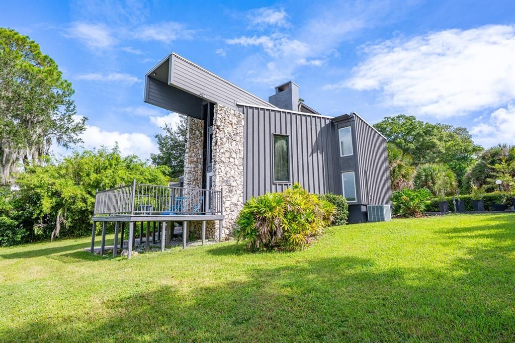 For Sale: $690,000 (3 beds, 2 baths, 1950 Square Feet)