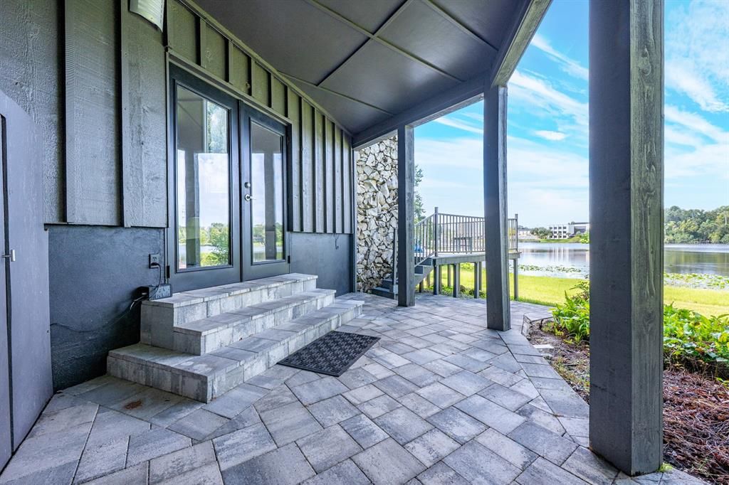 For Sale: $690,000 (3 beds, 2 baths, 1950 Square Feet)