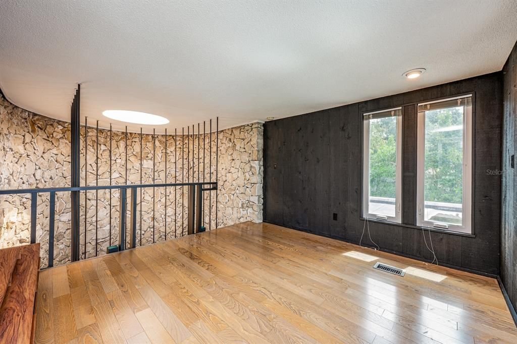 For Sale: $690,000 (3 beds, 2 baths, 1950 Square Feet)