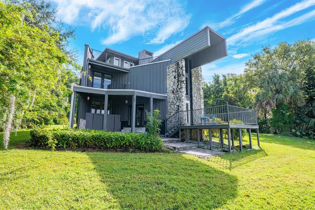 For Sale: $690,000 (3 beds, 2 baths, 1950 Square Feet)