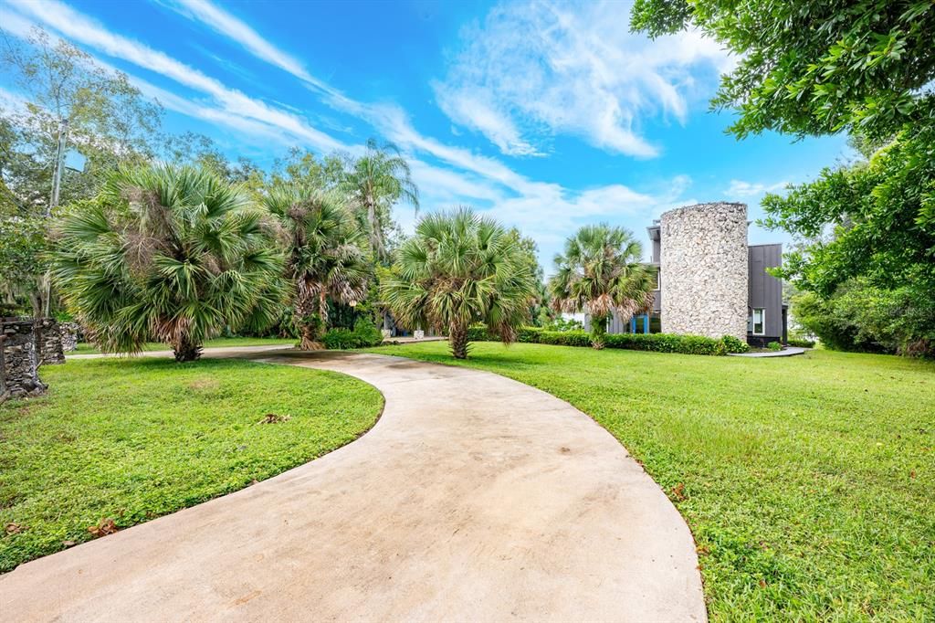 For Sale: $690,000 (3 beds, 2 baths, 1950 Square Feet)