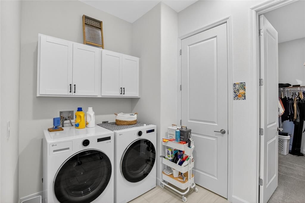 Active With Contract: $649,400 (4 beds, 3 baths, 2856 Square Feet)