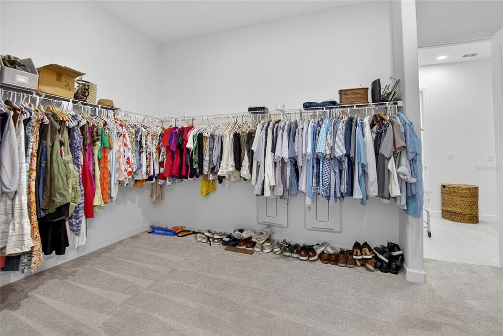 Active With Contract: $649,400 (4 beds, 3 baths, 2856 Square Feet)