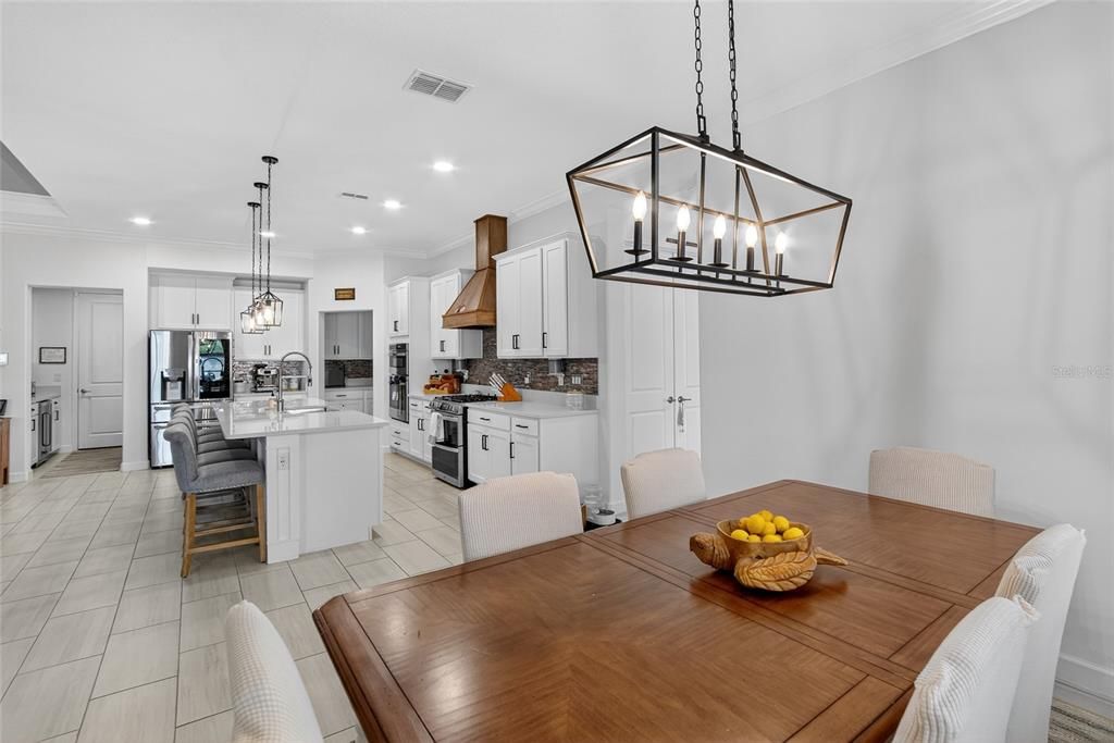 Active With Contract: $649,400 (4 beds, 3 baths, 2856 Square Feet)