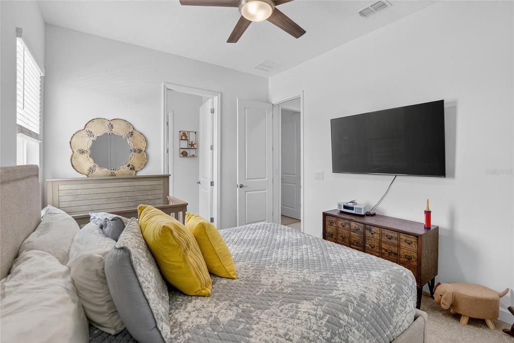 Active With Contract: $649,400 (4 beds, 3 baths, 2856 Square Feet)