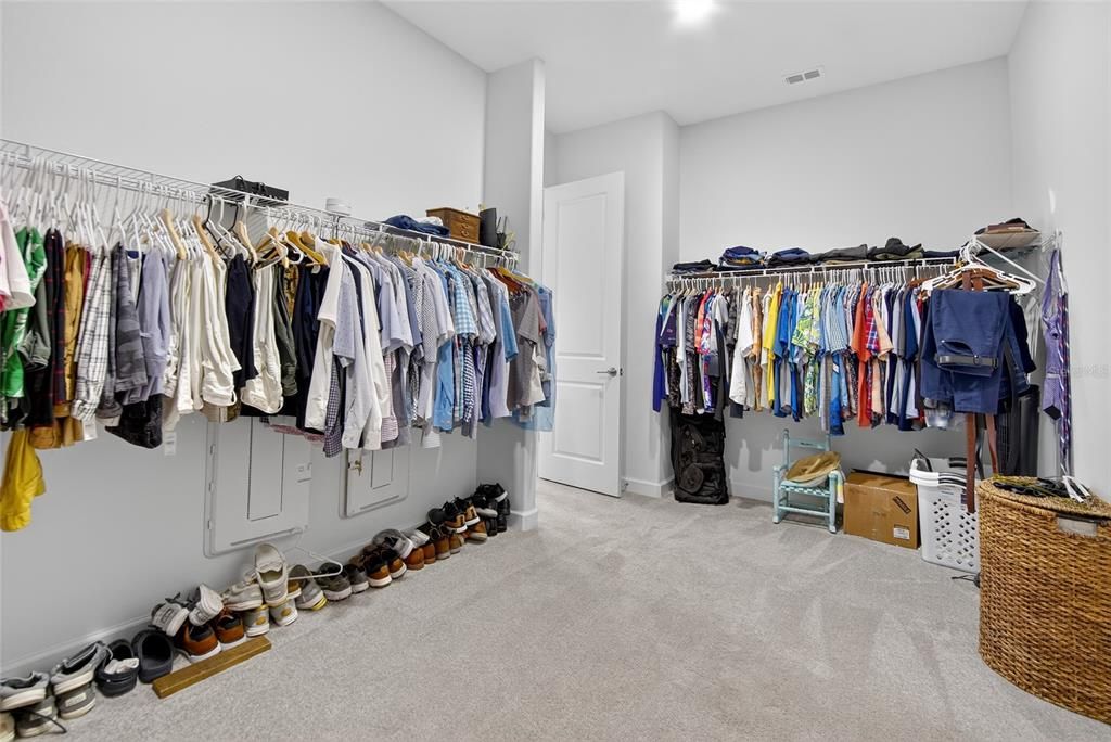 Active With Contract: $649,400 (4 beds, 3 baths, 2856 Square Feet)