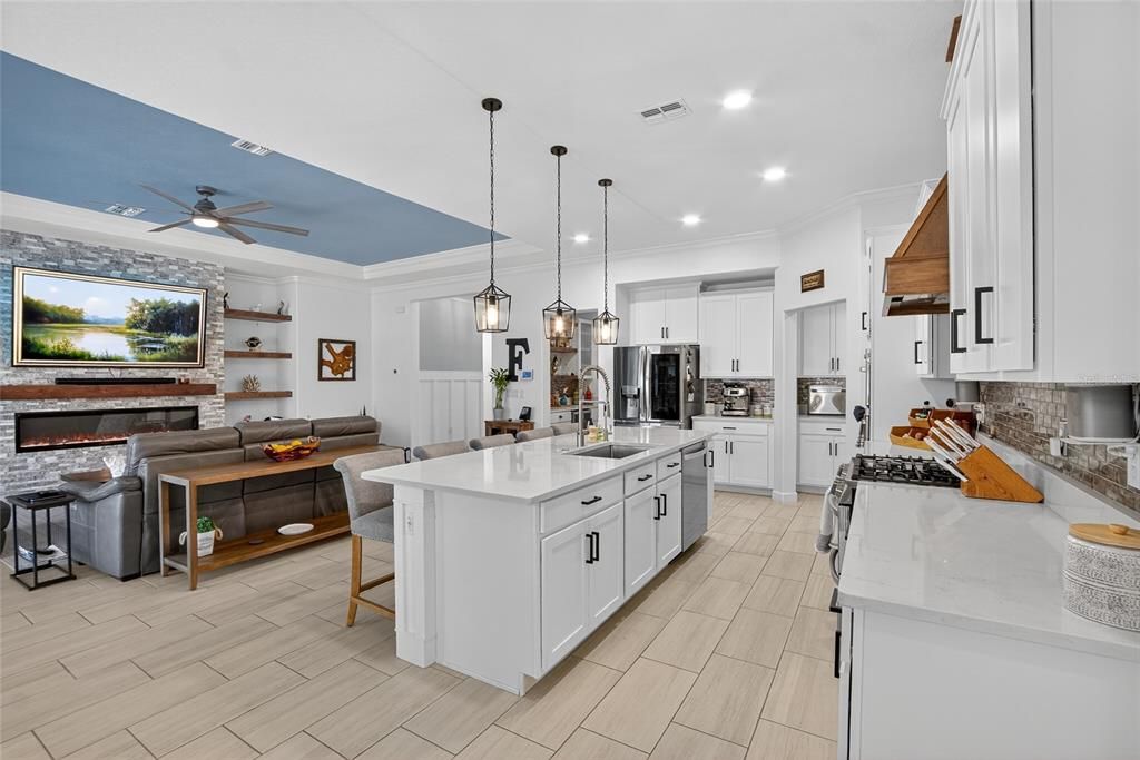 Active With Contract: $649,400 (4 beds, 3 baths, 2856 Square Feet)