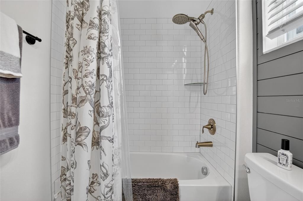 Active With Contract: $649,400 (4 beds, 3 baths, 2856 Square Feet)