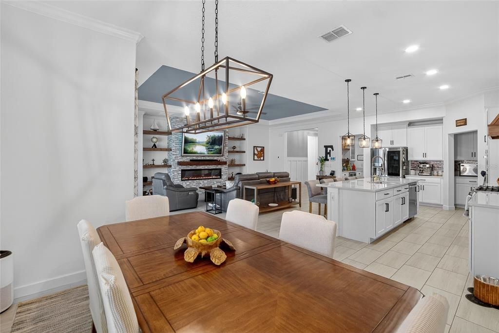 Active With Contract: $649,400 (4 beds, 3 baths, 2856 Square Feet)