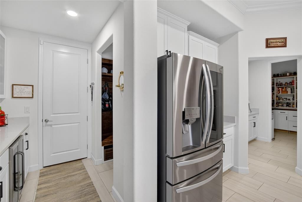 Active With Contract: $649,400 (4 beds, 3 baths, 2856 Square Feet)