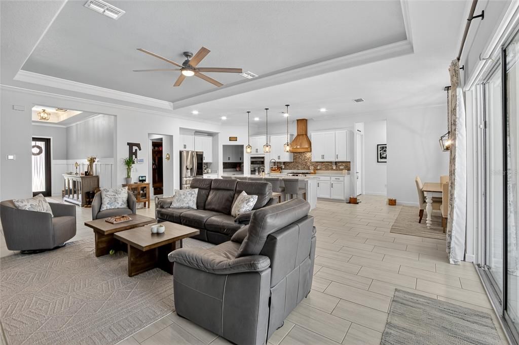 Active With Contract: $649,400 (4 beds, 3 baths, 2856 Square Feet)