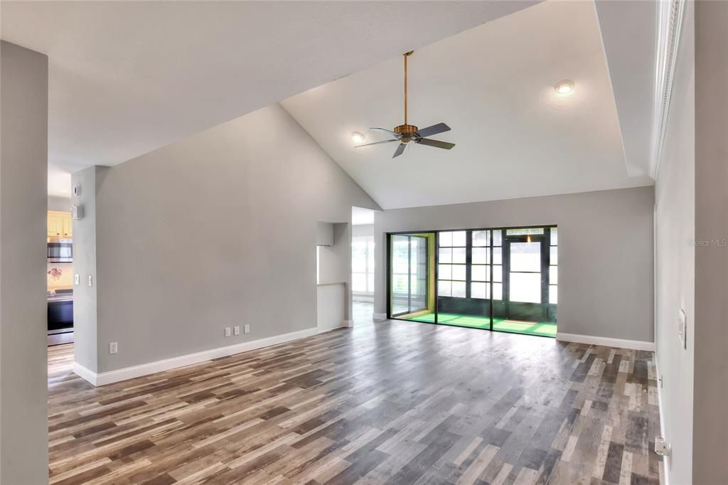 待售: $217,500 (3 贝兹, 3 浴室, 1819 平方英尺)