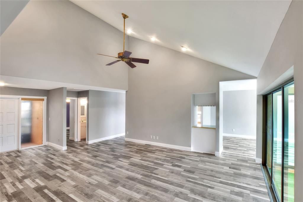 待售: $217,500 (3 贝兹, 3 浴室, 1819 平方英尺)