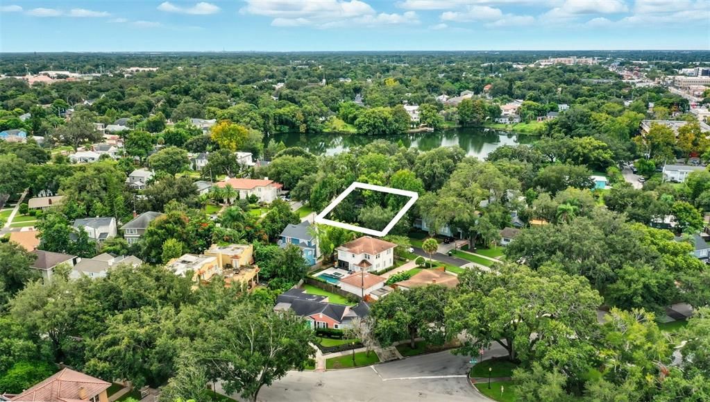 合同活跃: $697,000 (3 贝兹, 2 浴室, 2462 平方英尺)