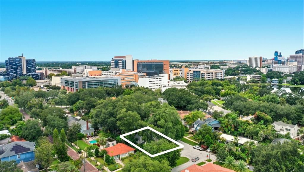 合同活跃: $697,000 (3 贝兹, 2 浴室, 2462 平方英尺)