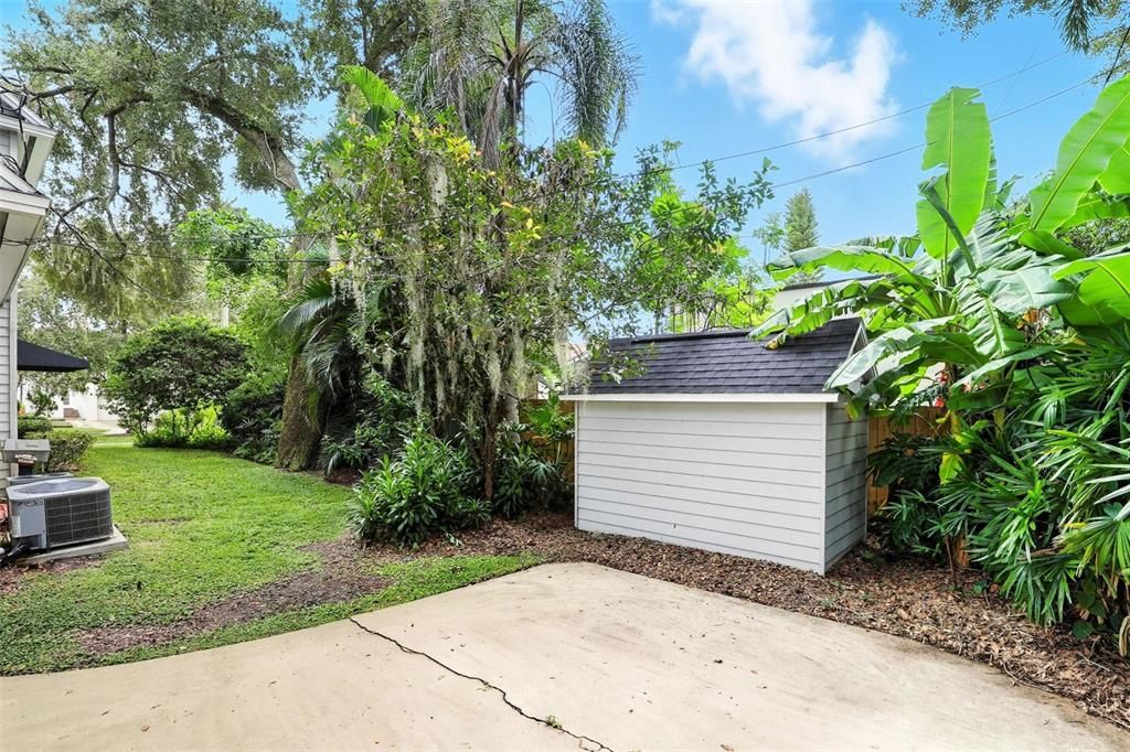 合同活跃: $697,000 (3 贝兹, 2 浴室, 2462 平方英尺)