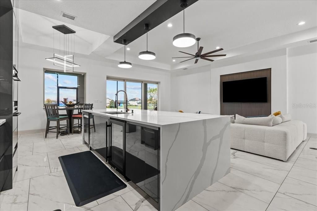 For Sale: $599,000 (4 beds, 3 baths, 2400 Square Feet)