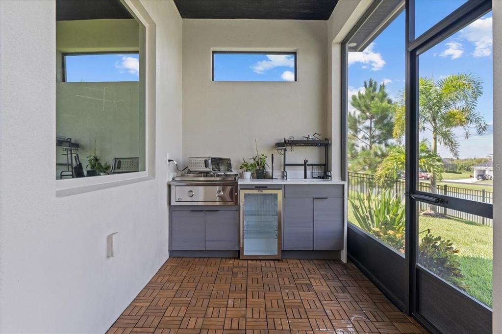 For Sale: $599,000 (4 beds, 3 baths, 2400 Square Feet)