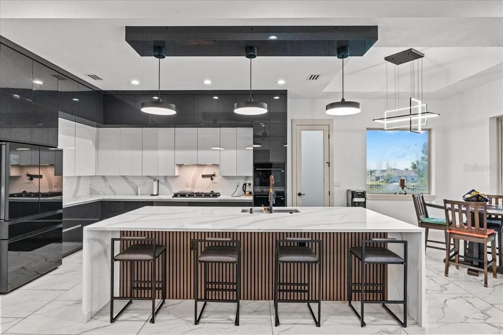 For Sale: $599,000 (4 beds, 3 baths, 2400 Square Feet)