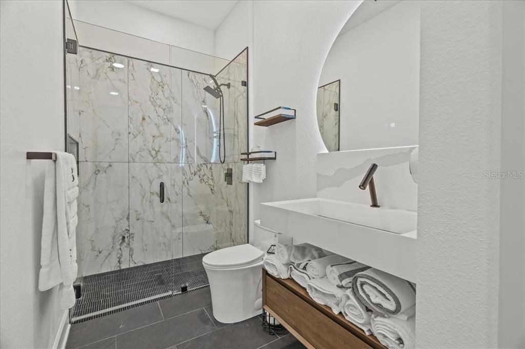 For Sale: $599,000 (4 beds, 3 baths, 2400 Square Feet)