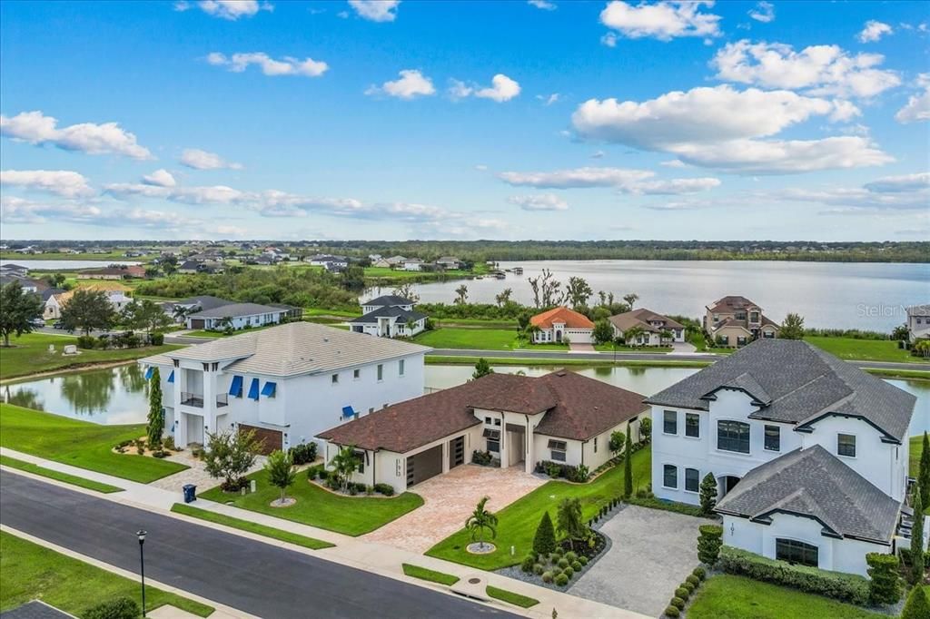 For Sale: $599,000 (4 beds, 3 baths, 2400 Square Feet)