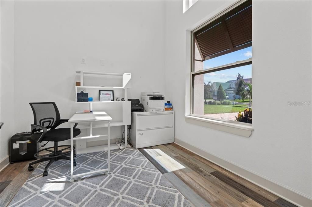 For Sale: $599,000 (4 beds, 3 baths, 2400 Square Feet)