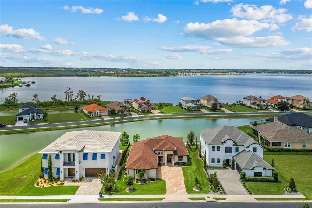 For Sale: $599,000 (4 beds, 3 baths, 2400 Square Feet)