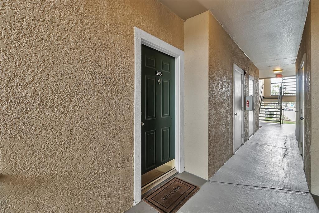 Под контрактом: $189,999 (2 спален, 1 ванн, 1116 Квадратных фут)