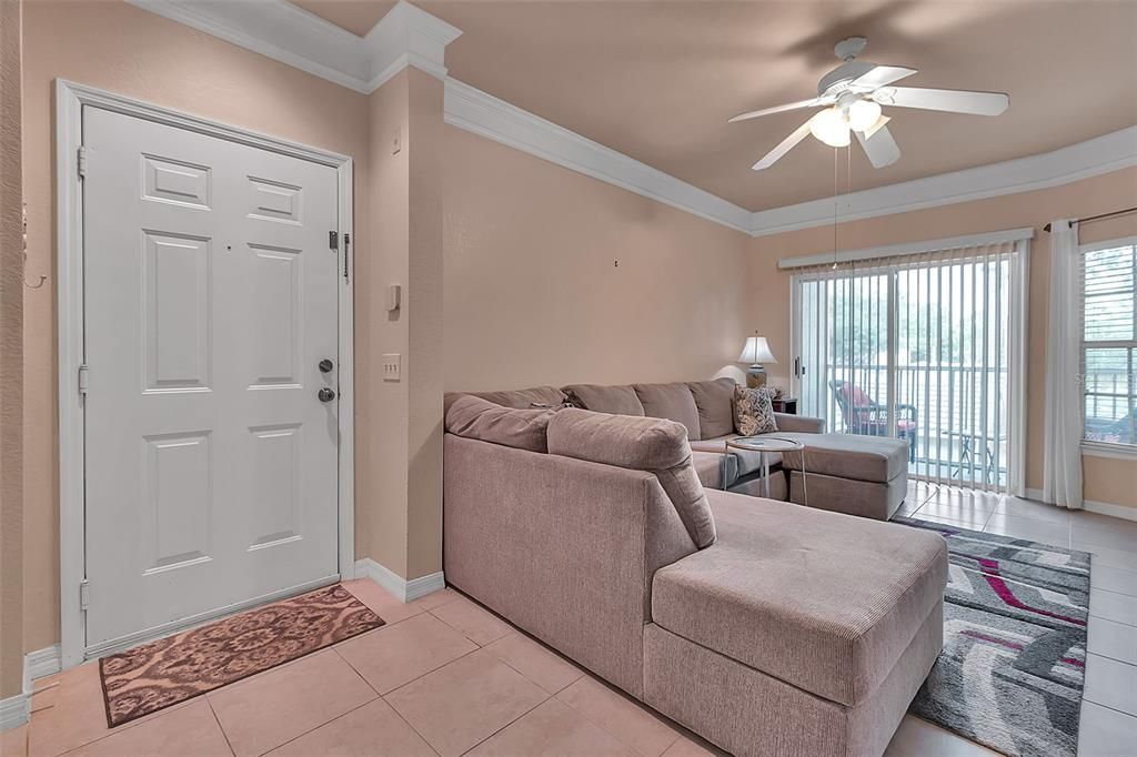 Под контрактом: $189,999 (2 спален, 1 ванн, 1116 Квадратных фут)