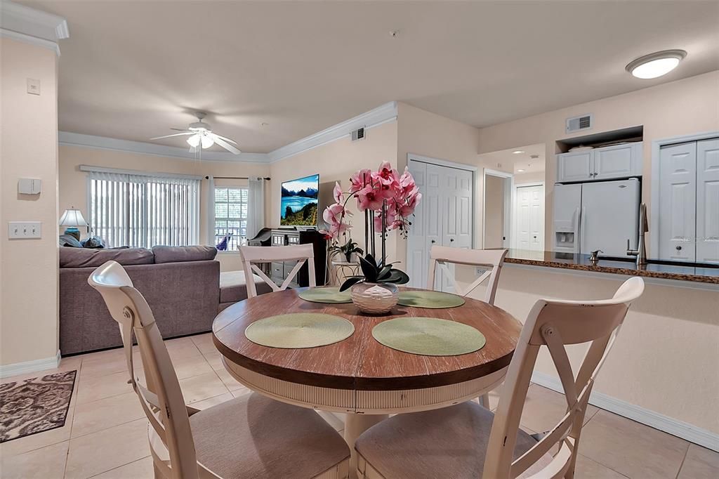 Под контрактом: $189,999 (2 спален, 1 ванн, 1116 Квадратных фут)