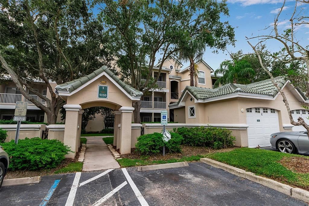 Под контрактом: $189,999 (2 спален, 1 ванн, 1116 Квадратных фут)