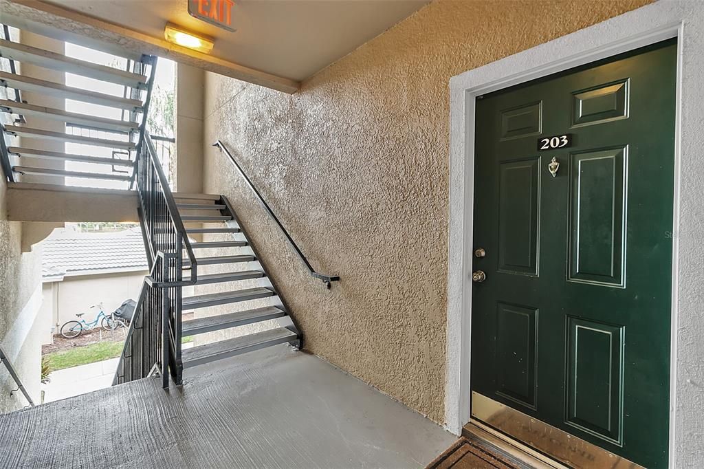 Под контрактом: $189,999 (2 спален, 1 ванн, 1116 Квадратных фут)